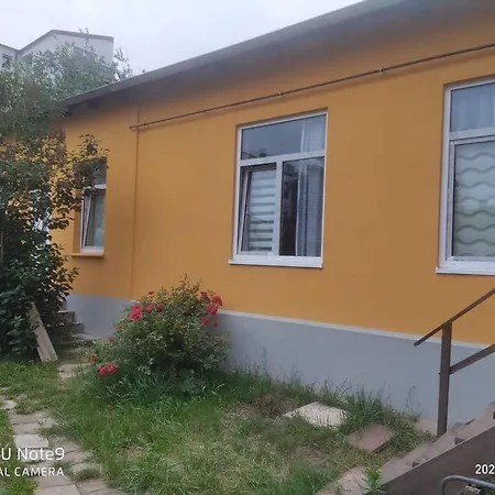 Mit Garten In Zentrum Апартаменты Шверин