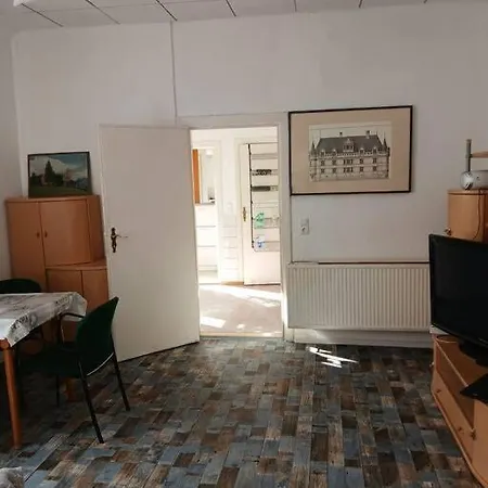 Апартаменты Mit Garten In Zentrum Шверин